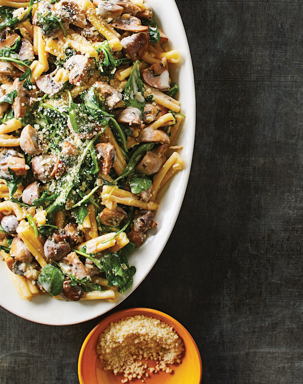 Creamy Mushroom Pasta with baby kale