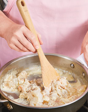 Lobster-Thermidor-for-Two-with-Creamy-Tarragon-Sauce-Step2