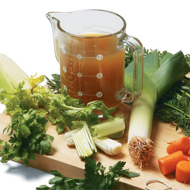 How to Make Turkey Broth From Leftover Thanksgiving Turkey